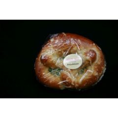Laugen- Käse Bretzel gefüllt mit Frischkäse / Radisli